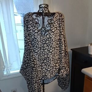 Chic Black and White Floral Blouse